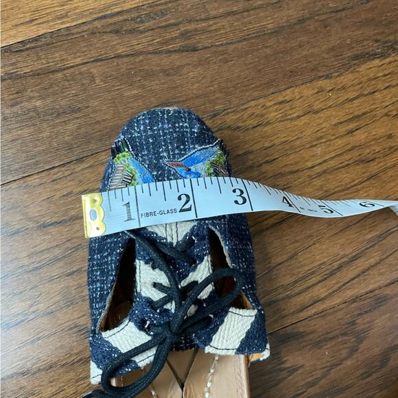 Fizzy Goblet Hummingbird Flats Size 7 - Picture 5 of 10